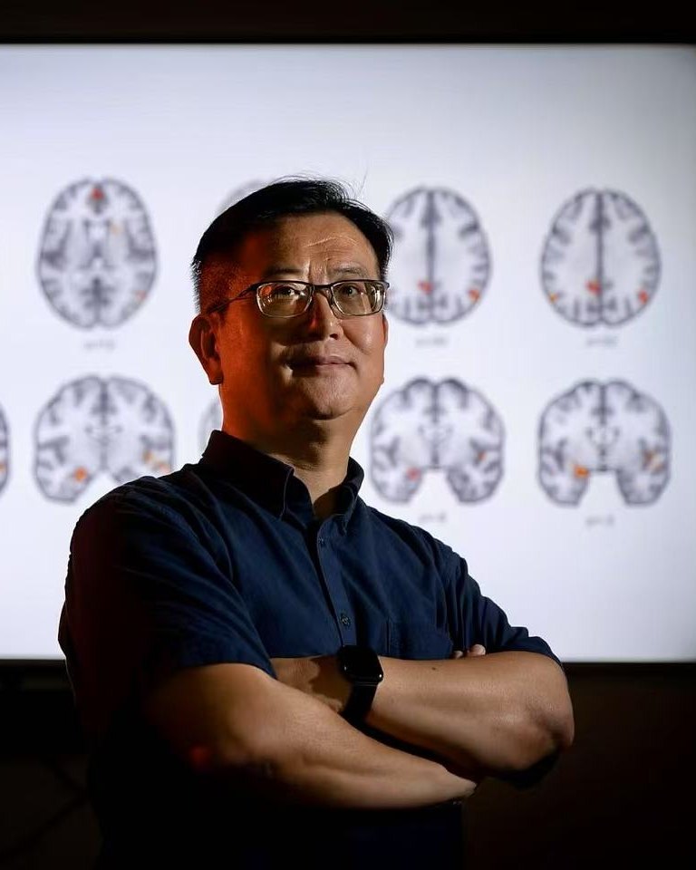 Weiwei Zhang